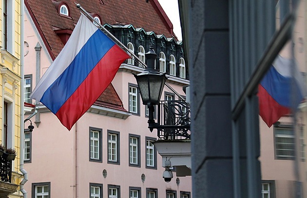 Soud Česka s Ruskem o nájemné za pozemky v Praze stojí. Je třeba posudek