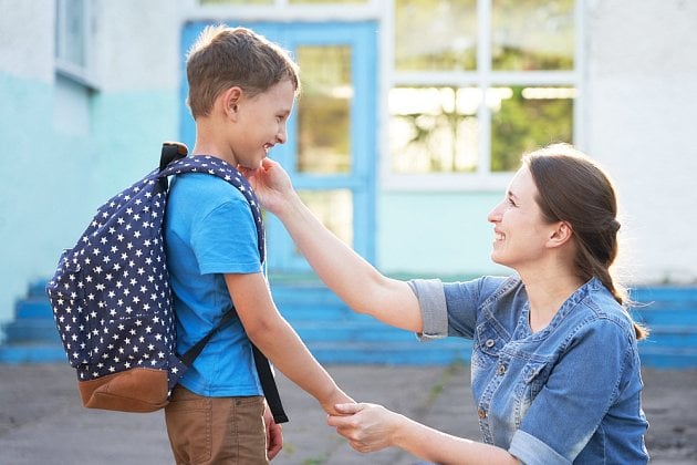 Školní brašna má být nejen lehká, ale i hezká, radí rodičům hygienici