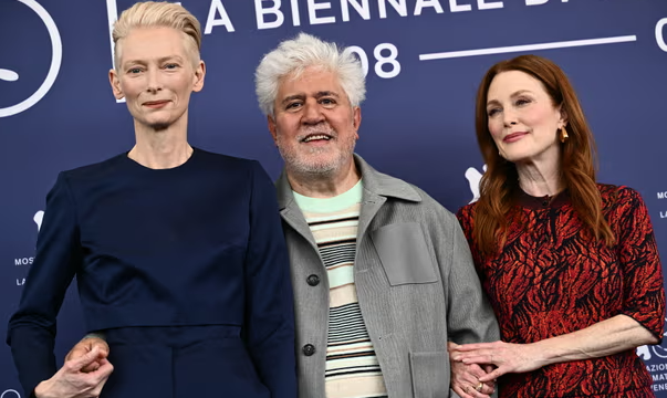 Pedro Almodóvar: Eutanazie by měla být legální po celém světě, říká španělský režisér na filmovém festivalu v Benátkách