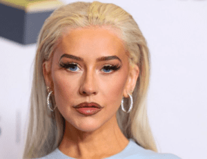 Christina Aguilera se vrací na scénu: Dramatická proměna vzhledu a zajímavosti z jejího života