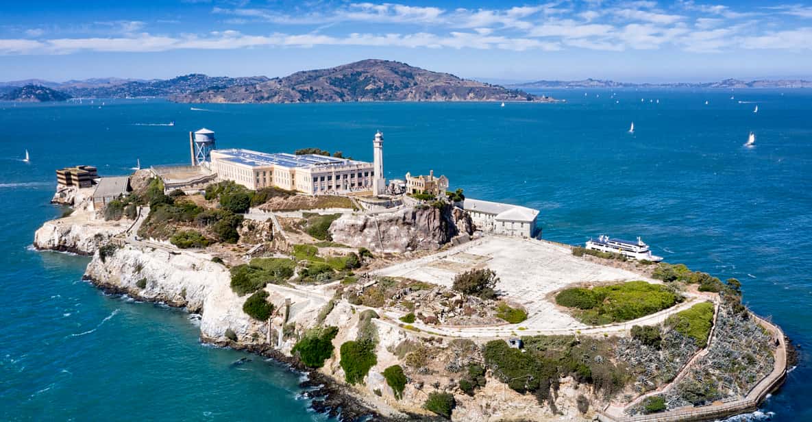 Alcatraz: Symbolika tvrdé spravedlnosti nebo politický relikt?