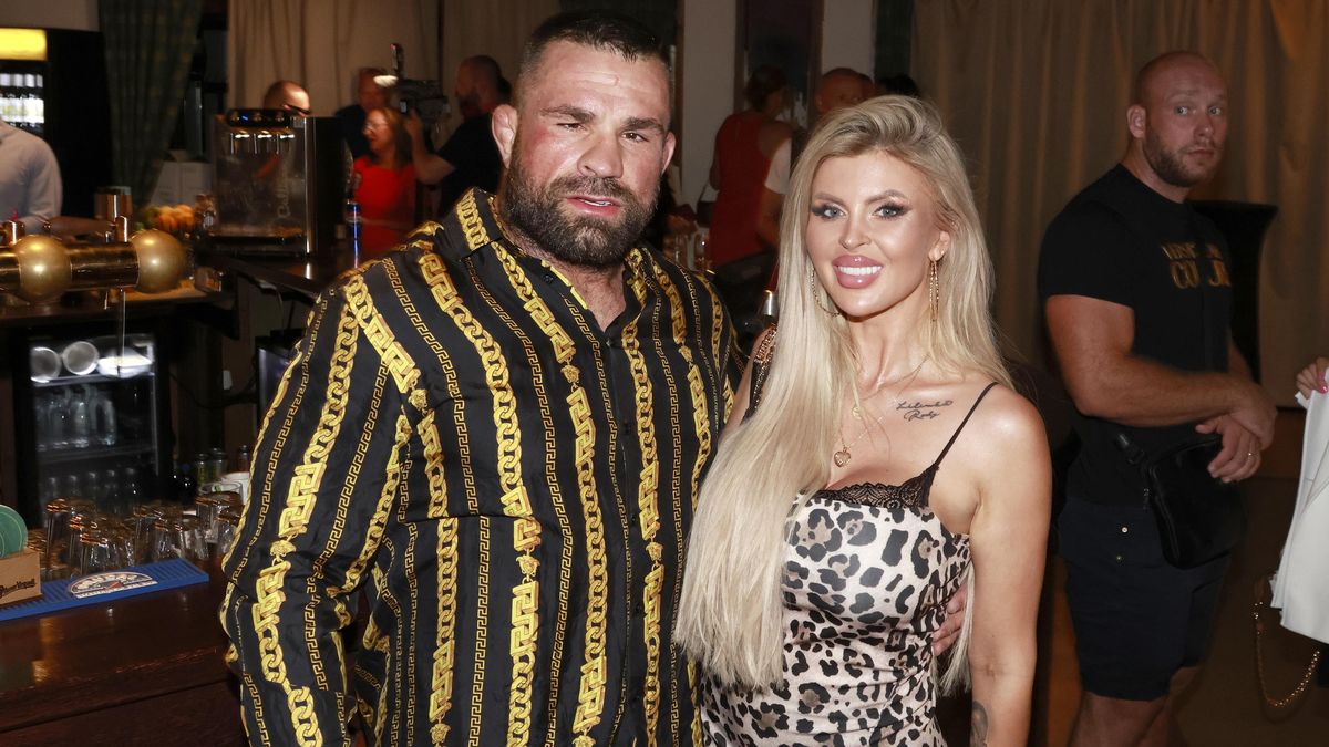 Razie před Vánoci u Karlose Vémoly: protidrogová centrála zasahuje v jeho domě, policie zadržela tři lidi